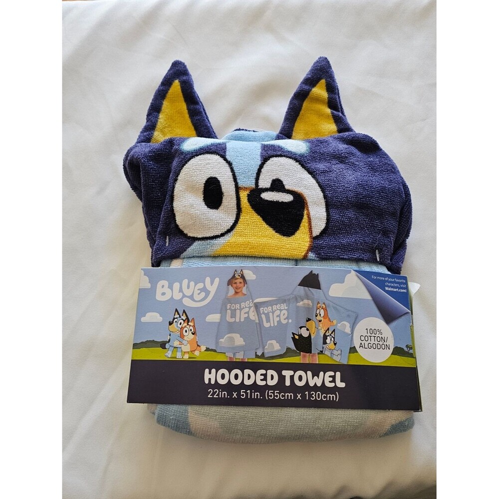 Bluey Hooded Kids Bath Towel - Navy Blue & Yellow Character Design